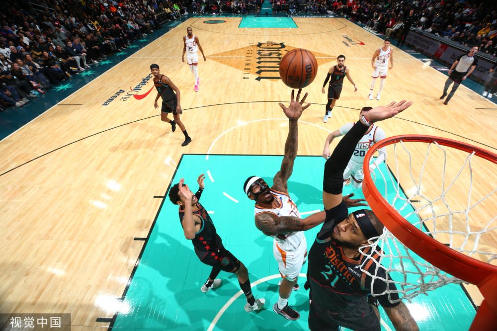 以租借形式 以租借形式